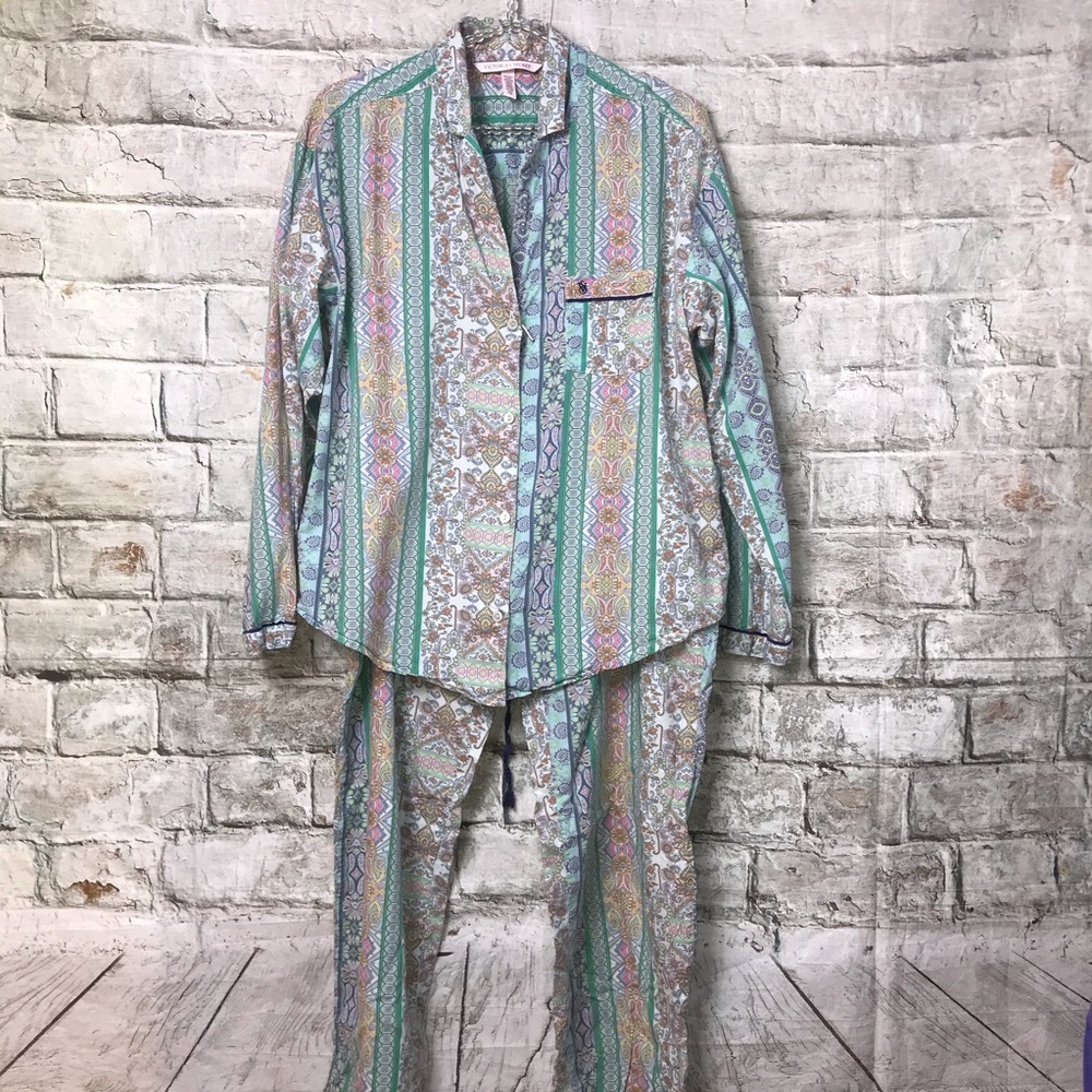 Victoria’s Secret Pajama Set Green Sz Small Long